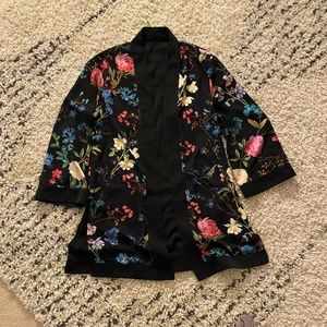 Stella & Dot Floral Reversible Kimono